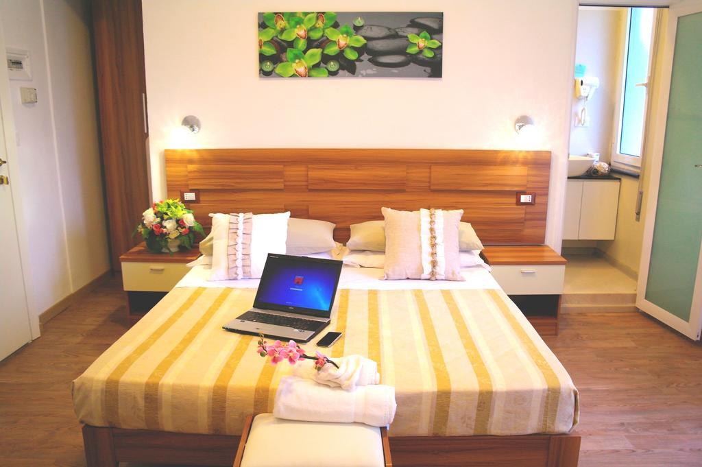 Hotel Spiaggia Marconi Rimini Buitenkant foto