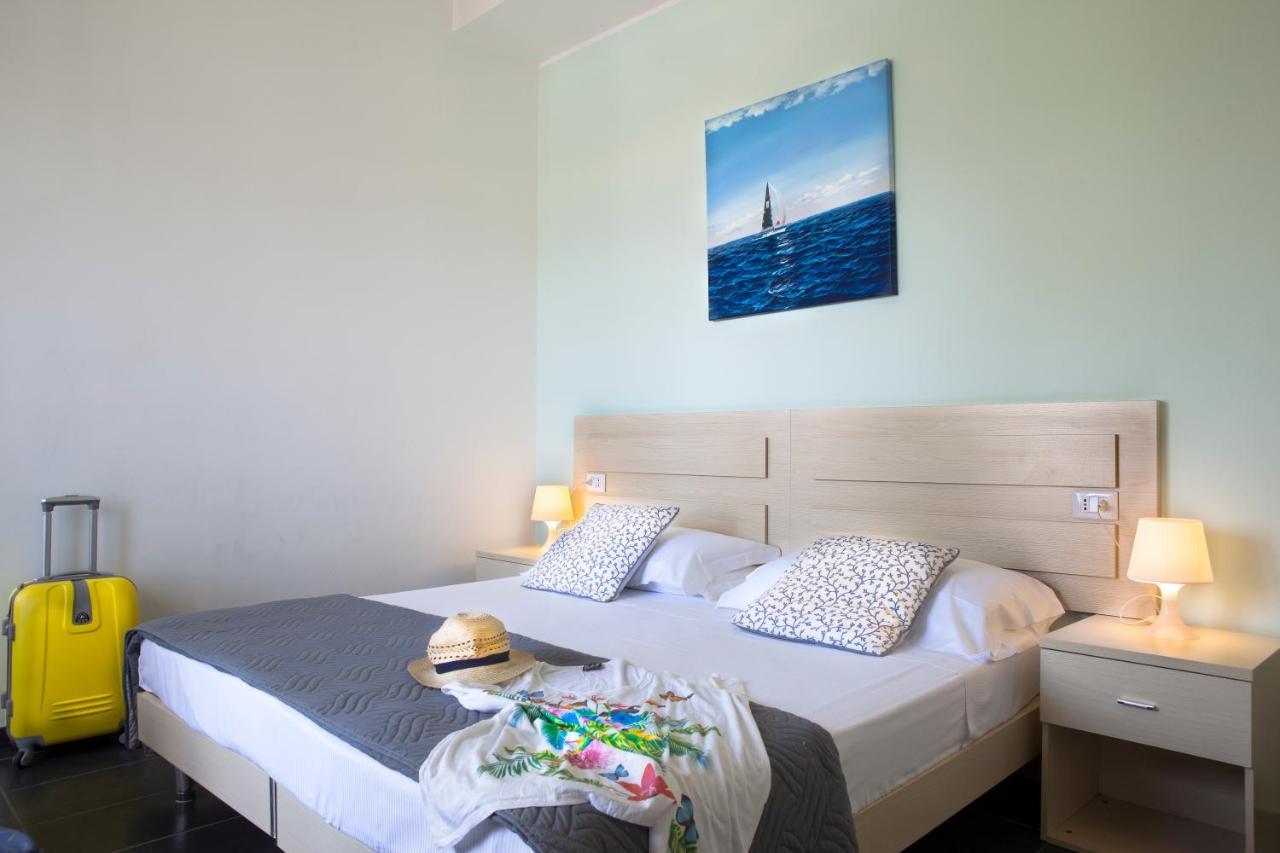 Hotel Spiaggia Marconi Rimini Buitenkant foto
