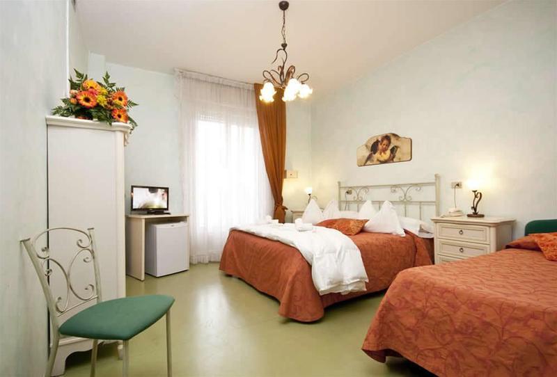 Hotel Spiaggia Marconi Rimini Buitenkant foto