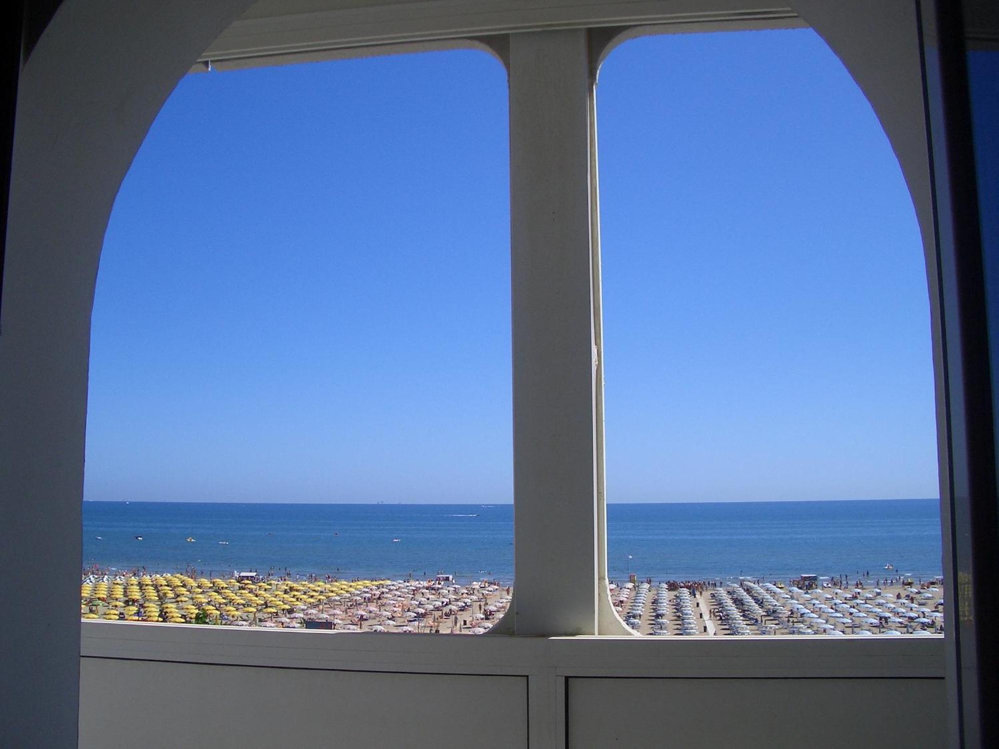 Hotel Spiaggia Marconi Rimini Buitenkant foto