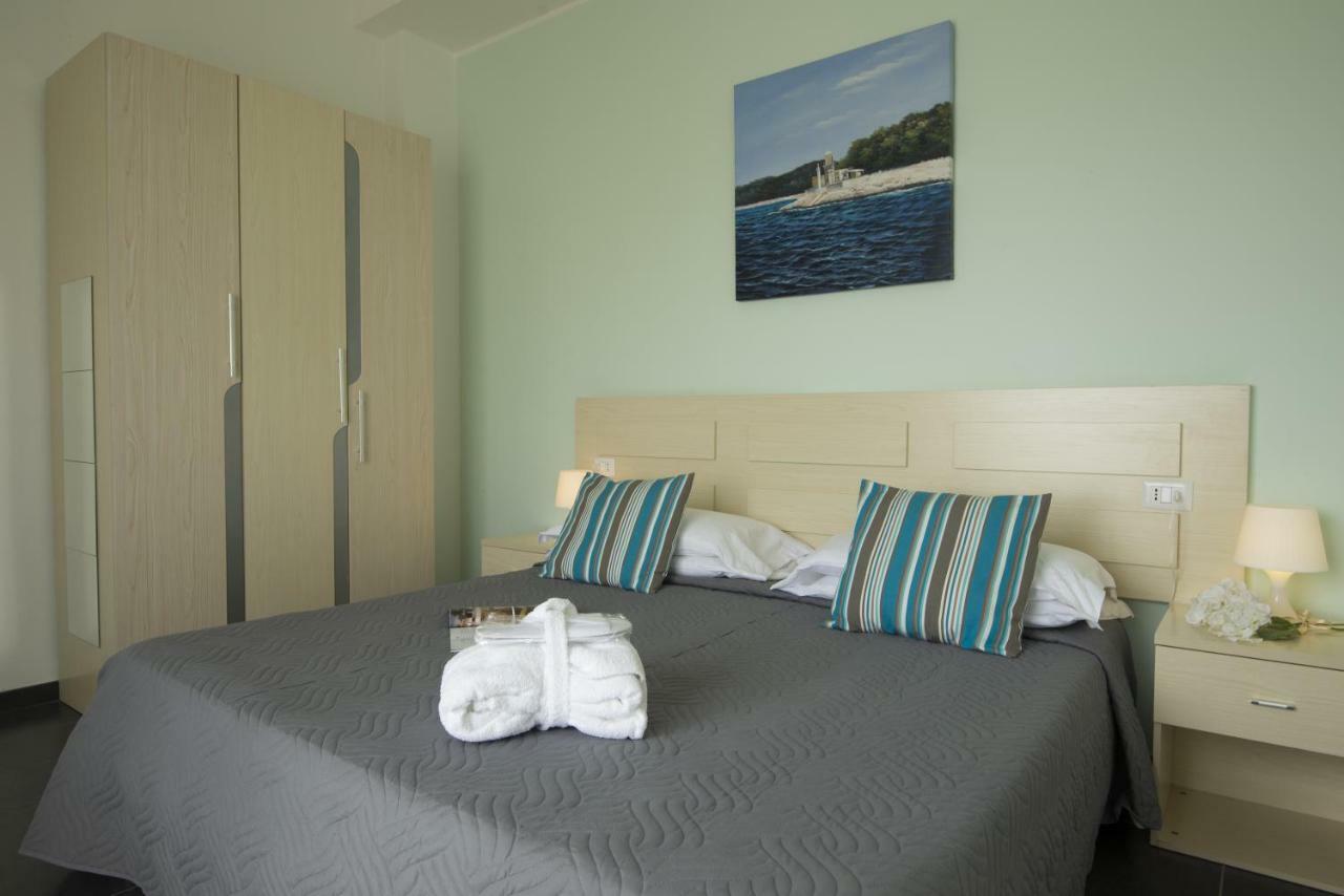 Hotel Spiaggia Marconi Rimini Buitenkant foto